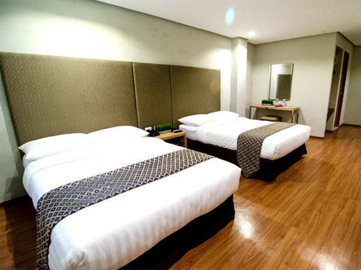 אילוילו Madison Hotel Phl מראה חיצוני תמונה