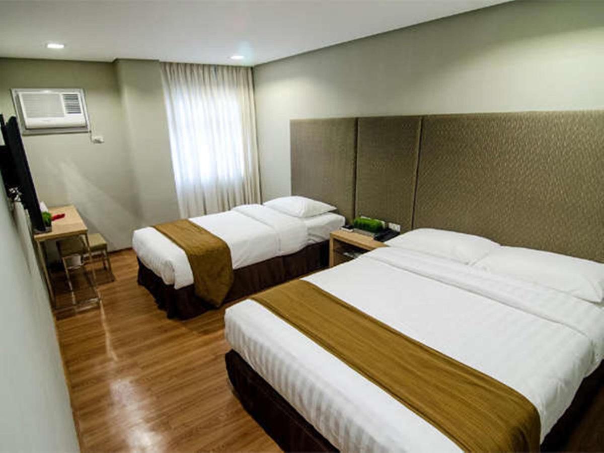 אילוילו Madison Hotel Phl מראה חיצוני תמונה