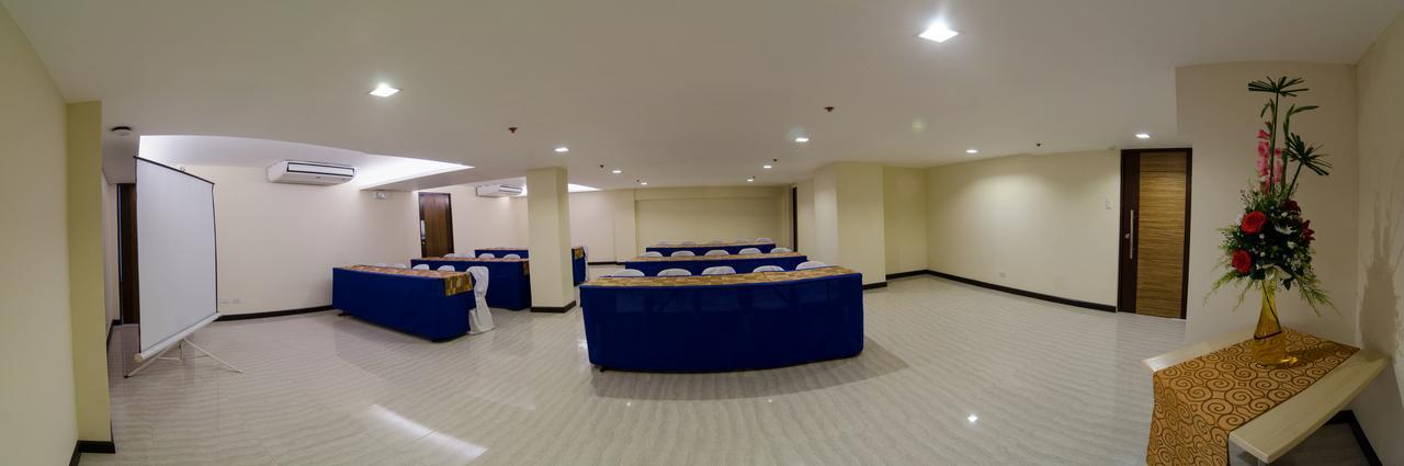 אילוילו Madison Hotel Phl מראה חיצוני תמונה