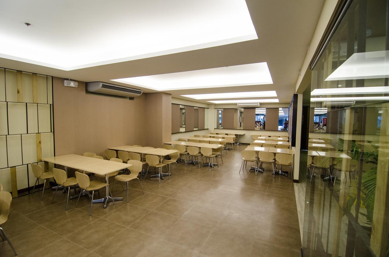 אילוילו Madison Hotel Phl מראה חיצוני תמונה