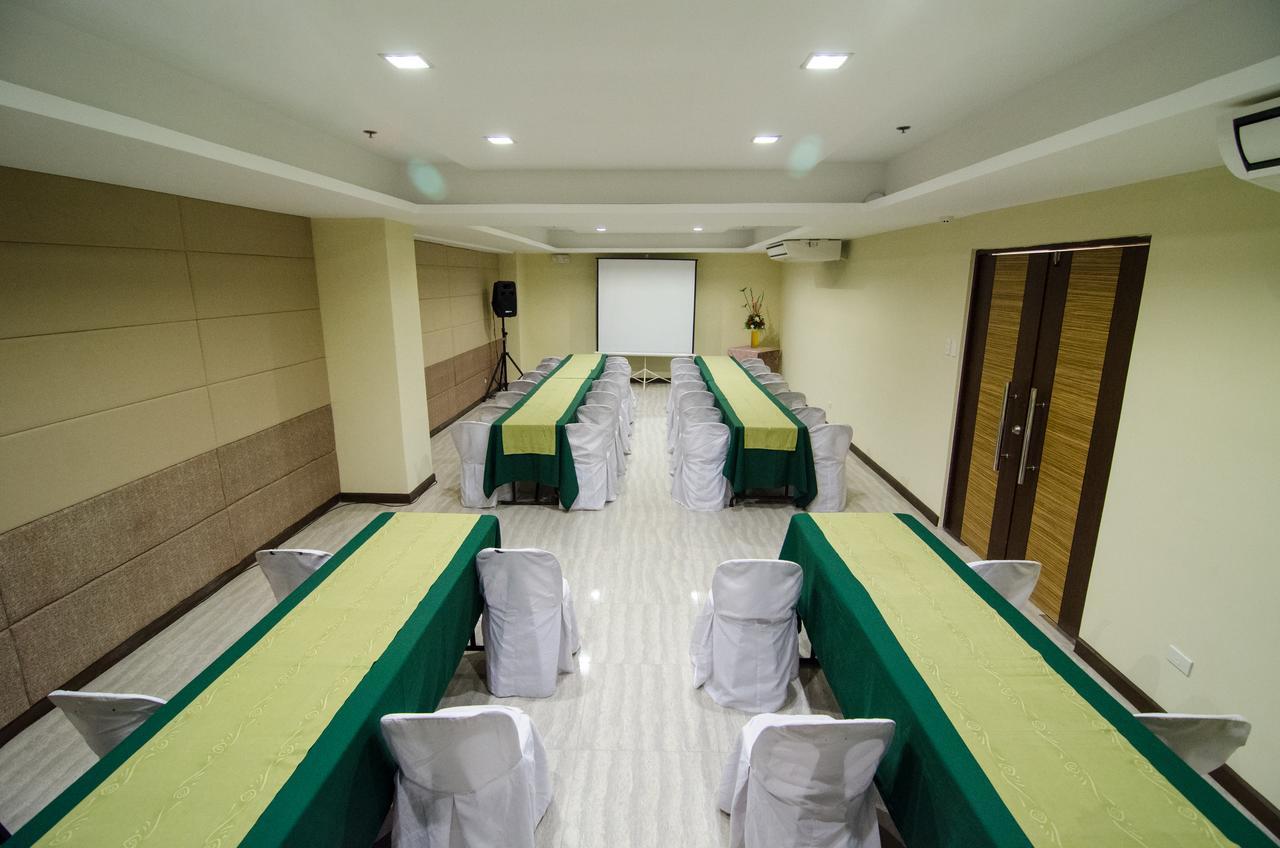 אילוילו Madison Hotel Phl מראה חיצוני תמונה