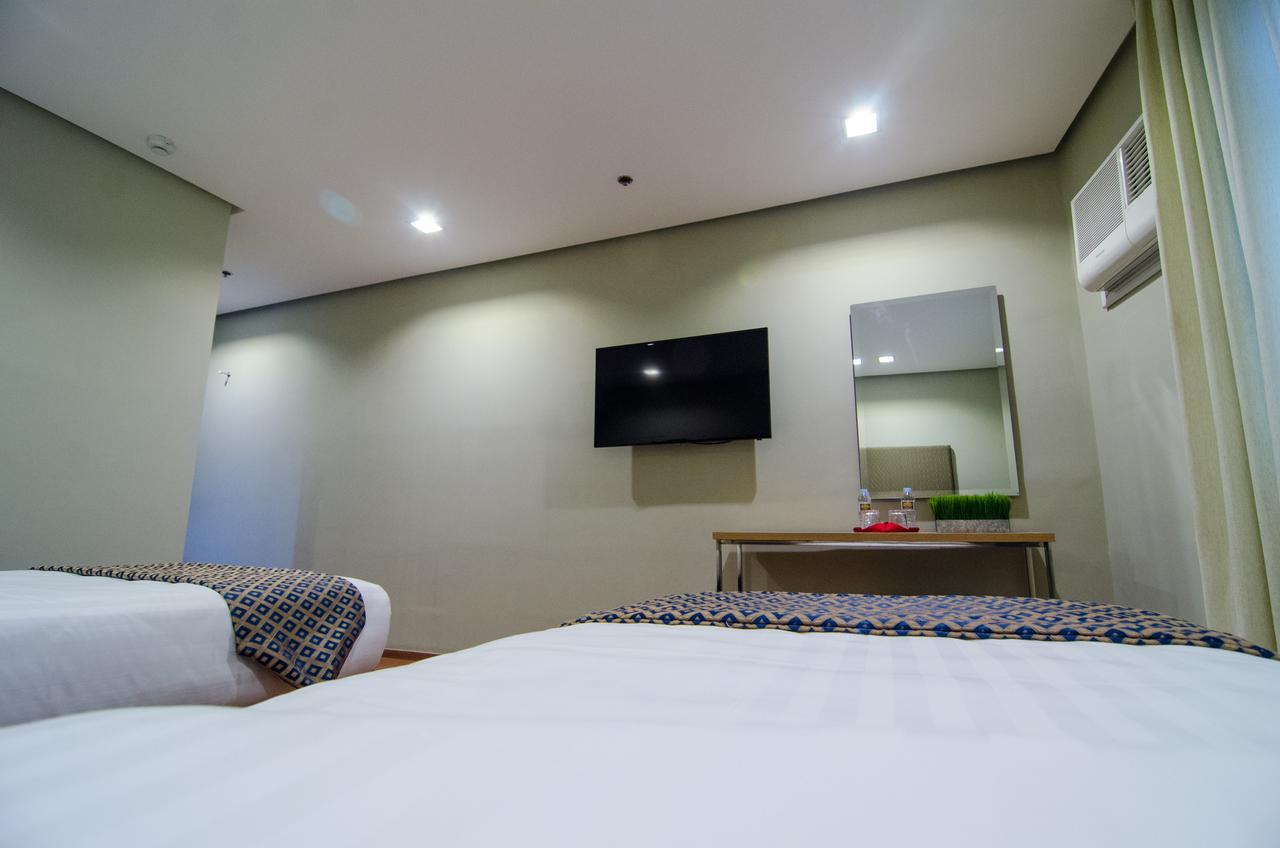 אילוילו Madison Hotel Phl מראה חיצוני תמונה